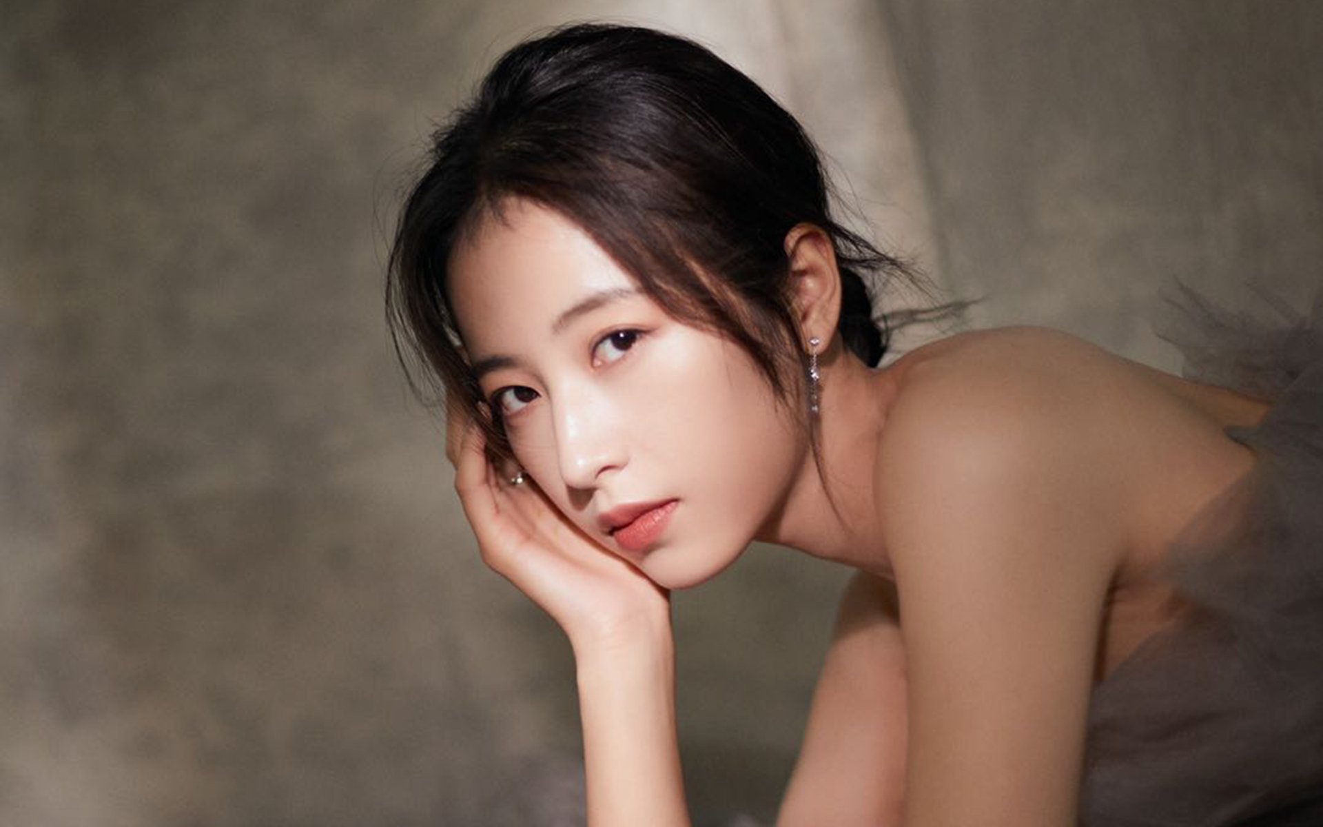 鹈鹕小将首次登场贡献全场最高得分,鹈鹕队小前锋